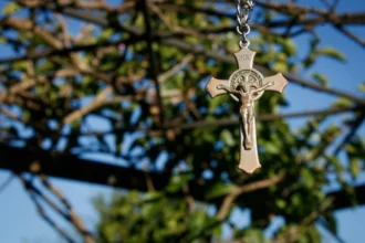 Médaille du Christ pour un baptême : comment choisir le bon modèle ?